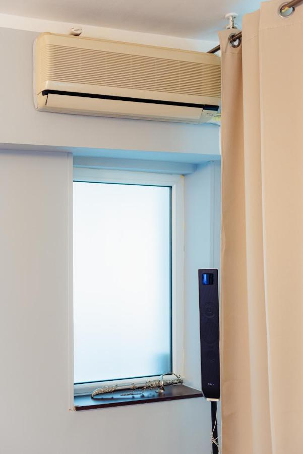 Comfy Apartment With Private Parking And Netflix Bucharest Luaran gambar
