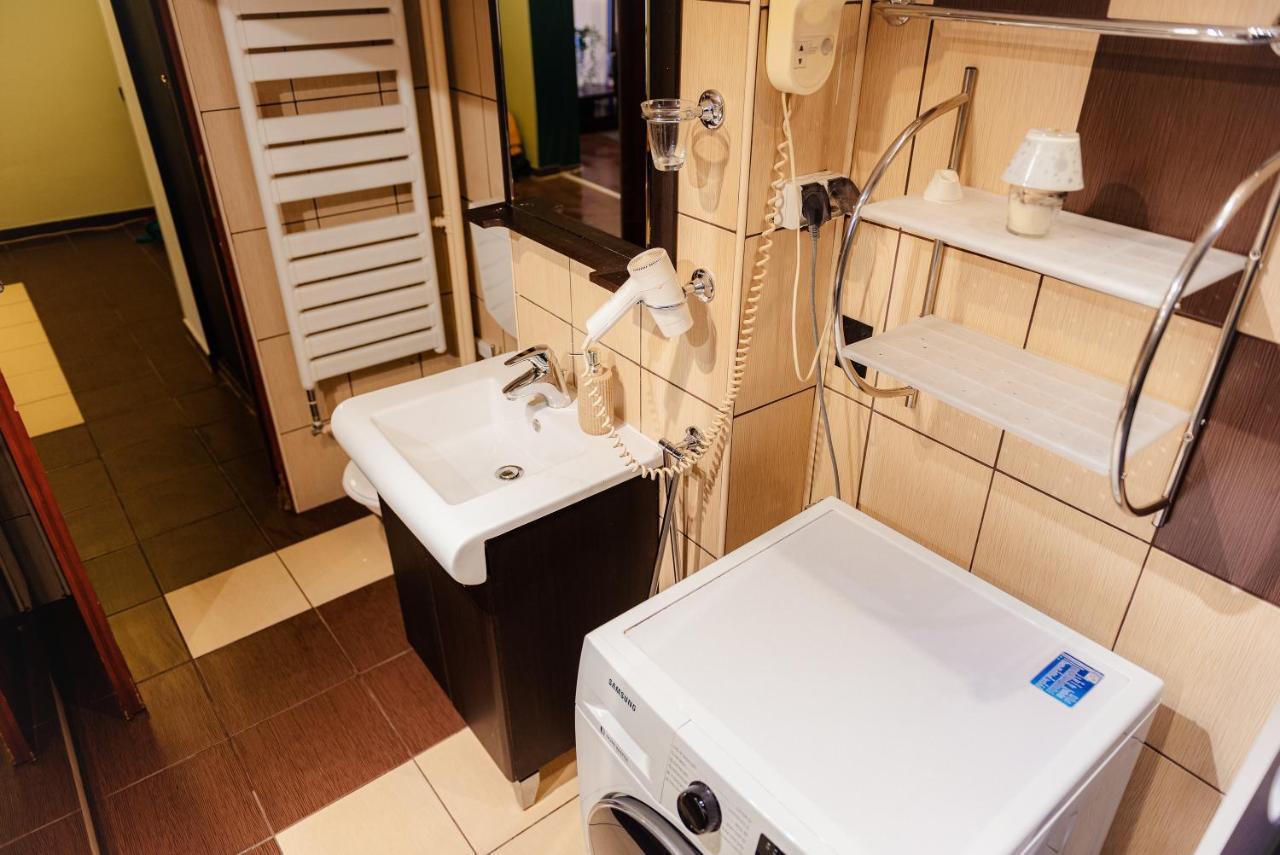 Comfy Apartment With Private Parking And Netflix Bucharest Luaran gambar