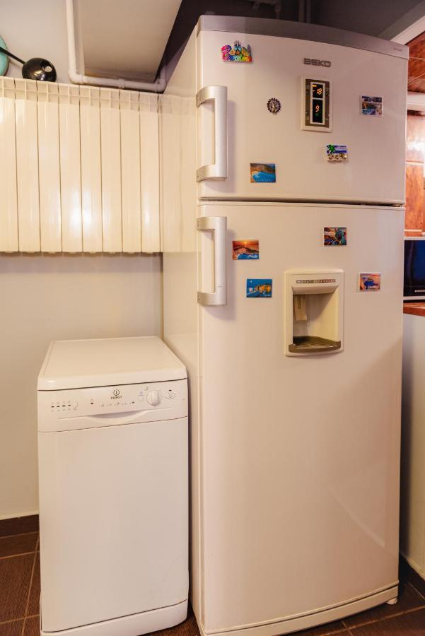 Comfy Apartment With Private Parking And Netflix Bucharest Luaran gambar