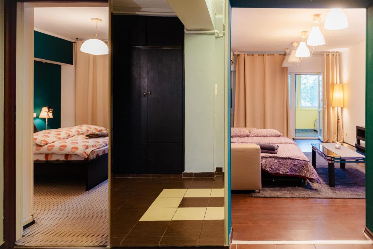 Comfy Apartment With Private Parking And Netflix Bucharest Luaran gambar